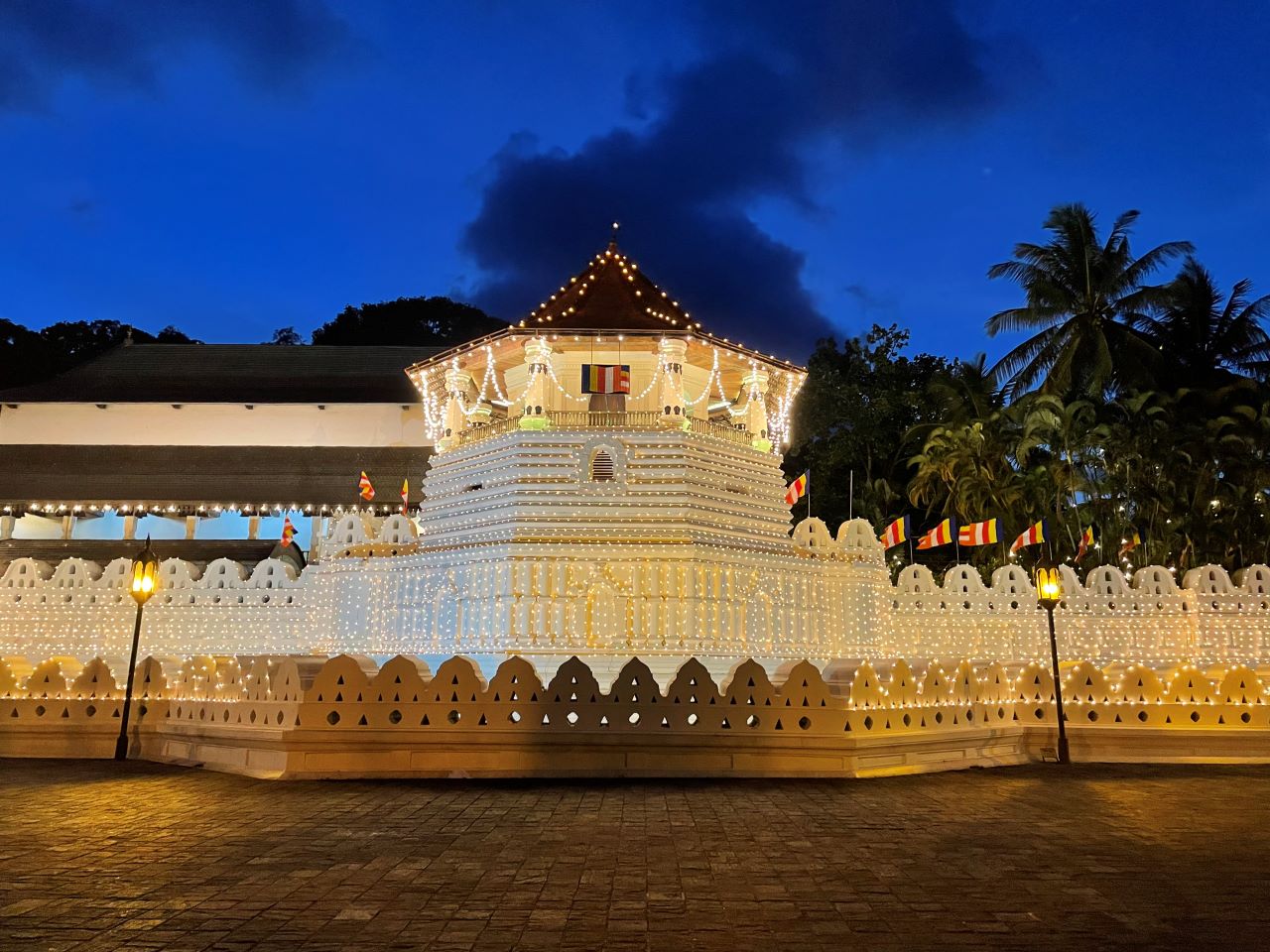 Kandy & Temple of the Tooth